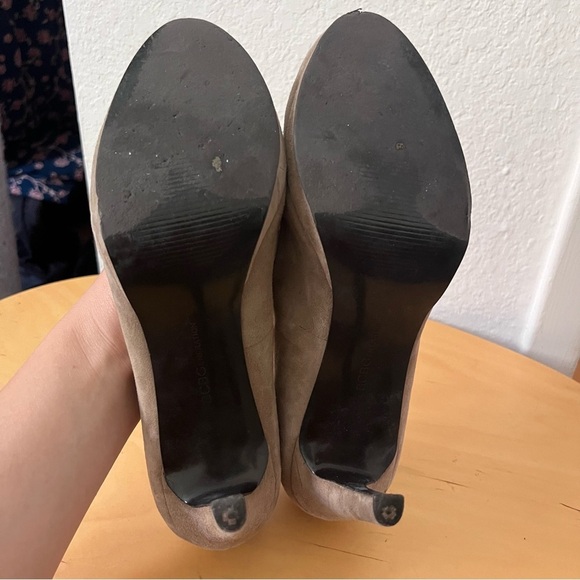BCBGeneration Nude Suede Platform Pump Size 10 - Picture 9 of 15